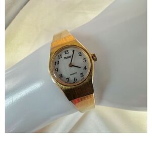 Pulsar gold tone stainless steel vintage watch